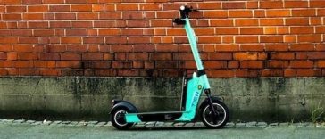 pixabay romobil ilustracija