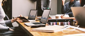 Image by Ronald Carreño from Pixabay ict sektor office ured posao