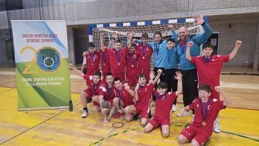 Rukometaši OŠ Finida osvojili srebro na županijskom natjecanju