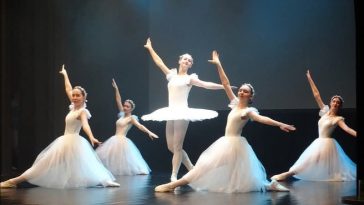 Učenice Umjetničke škole Poreč na jubilarnom 25. Plesokazu u Požegi