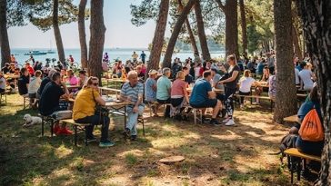 Foto TZ Novigrad - ilustracija - Prvojmajski piknik