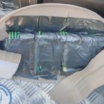 Baklje u lažnom trudničkom trbuhu - Foto Istarska policija pirotehnika