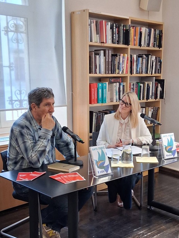 Foto Gradska knjižnica Poreč - Dodjela nagrade BOOKtiga Ante Tomiću