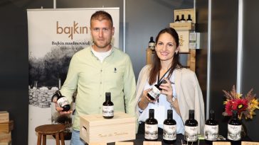 Foto OPG Loris Bajkin - medalja za najbolje maslinovo ulje u New Yorku