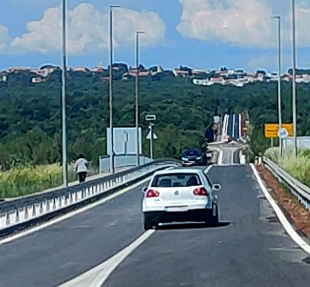Obnovljena cesta Tar-Larun-Bašarinka - Foto Tanja Kocijančić