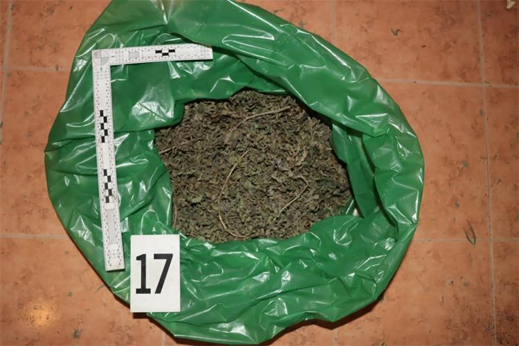 Foto Istarska policija - droga na području Kaštela
