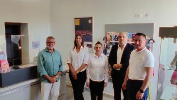Foto Tanja Kocijančić - otvorenje novouređenog poštanskog ureda u Kašteliru