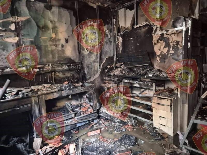 Foto Vatrogasci Umag - Požar poslovnog prostora u Novigradu