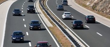 promet autocesta autoput cesta automobili policija mup