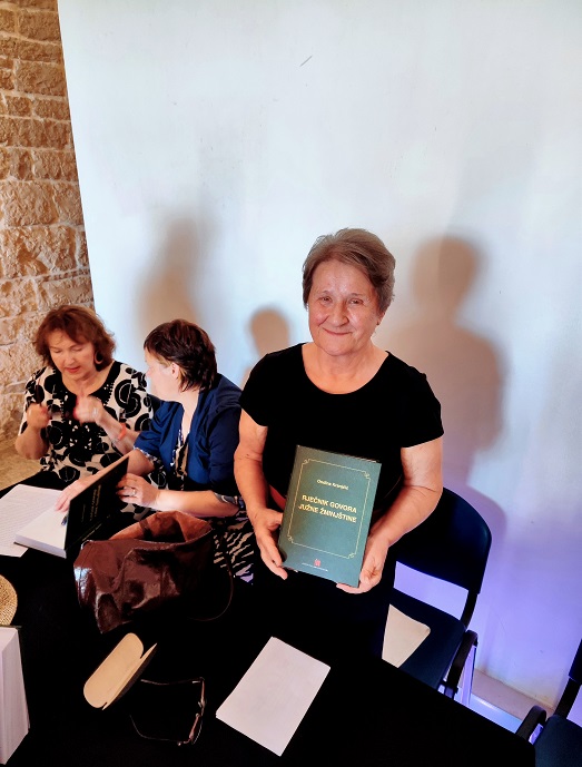 Foto Tanja Kocijančić - U Žminju promocija knjige Ondine Kranjčić