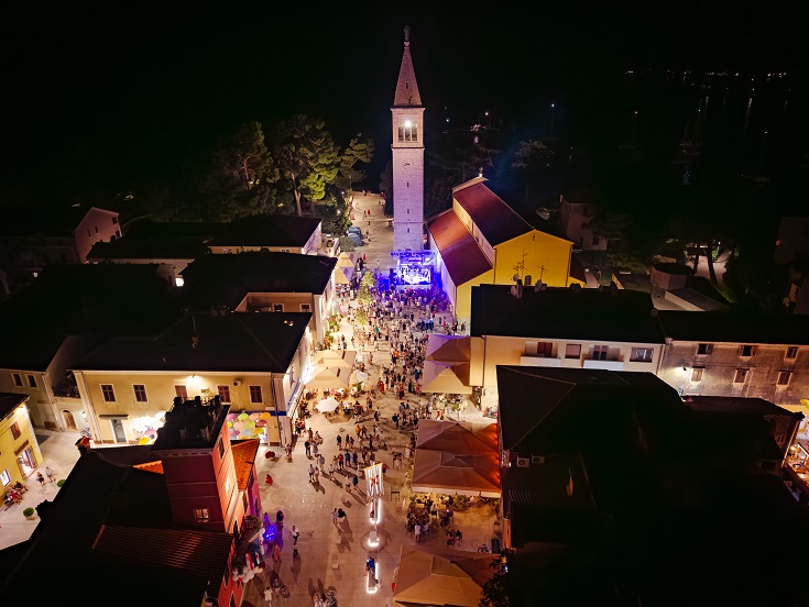 Foto TZ Novigrad - Veliki trg