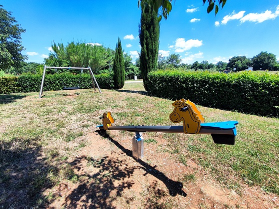 Foto Tanja Kocijančić - Obnovljen dječji park u Funtani na Perilima