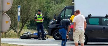 Sudar kamiona i motocikliste u Varvarima kod Poreča - Foto Istra Terra Magica