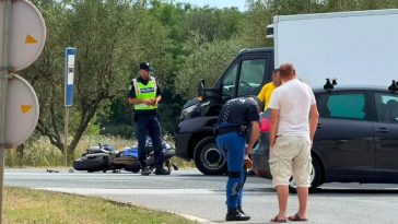 Sudar kamiona i motocikliste u Varvarima kod Poreča - Foto Istra Terra Magica