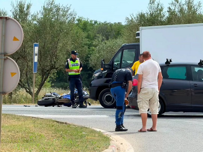 Sudar kamiona i motocikliste u Varvarima kod Poreča - Foto Istra Terra Magica