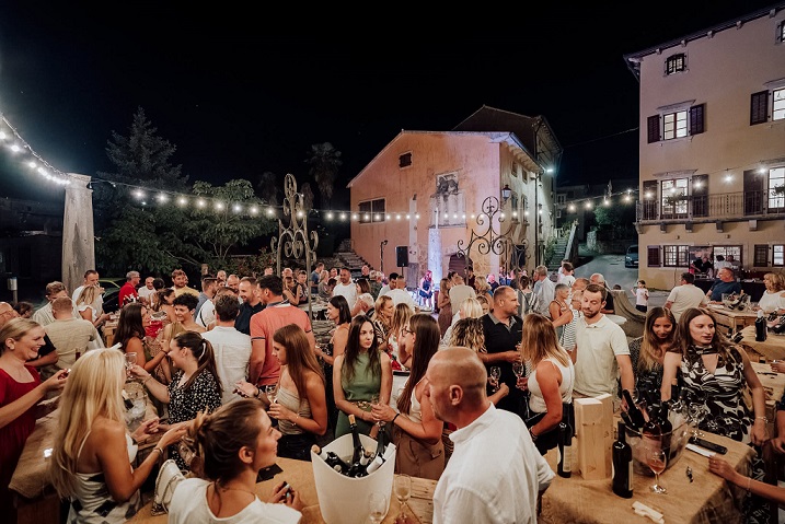 Vinske večeri u Vižinadi - Foto TZ Vižinada