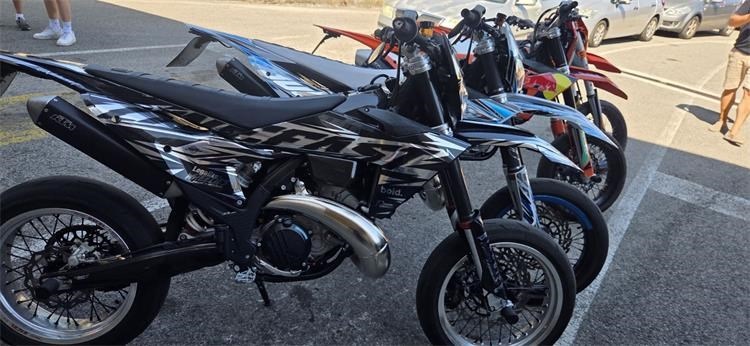 Foto Policijska uprava primorsko-goranska motocikl
