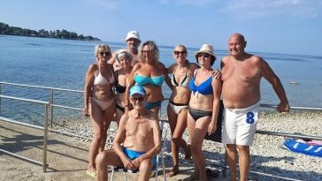 Franc Cijan s društvom na Saladinki - obiteljski album