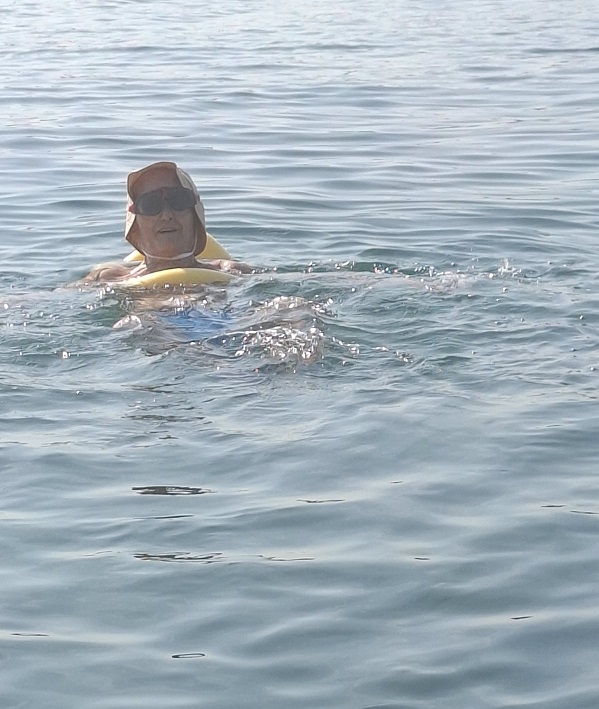 Franc Cijan iz Slovenije na plažu na Saladinki - obiteljski album