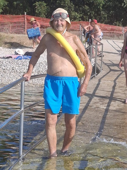 Franc Cijan iz Slovenije na plažu na Saladinki - obiteljski album