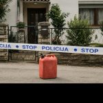 benzin vatra požar policija