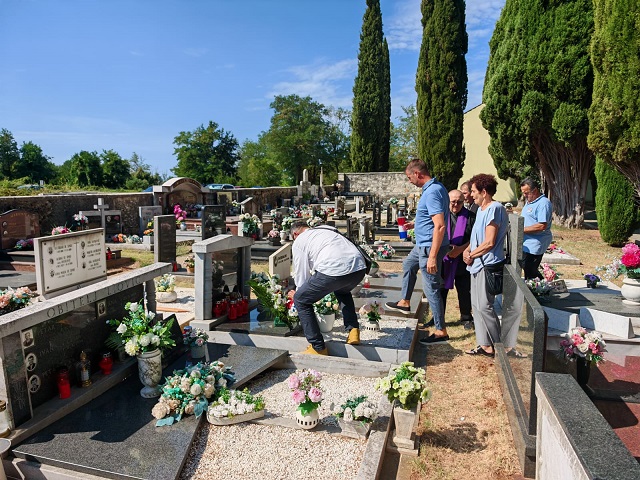 Funtana se prisjetila hrvatskog branitelja Stipana Liovića, poginulog 12. kolovoza 1995. Uz obitelj, počast su mu odali suborci, mještani i predstavnici Općine.