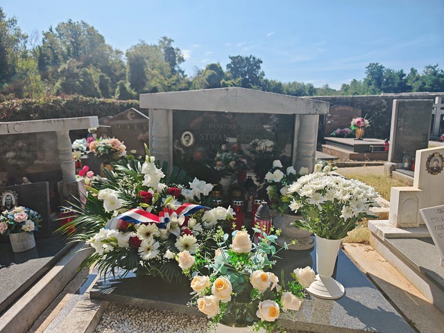 Funtana se prisjetila hrvatskog branitelja Stipana Liovića, poginulog 12. kolovoza 1995. Uz obitelj, počast su mu odali suborci, mještani i predstavnici Općine.