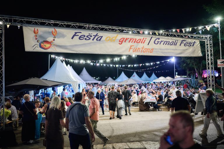Fešta od grmali u Funtani - Foto Antonio Paljuh