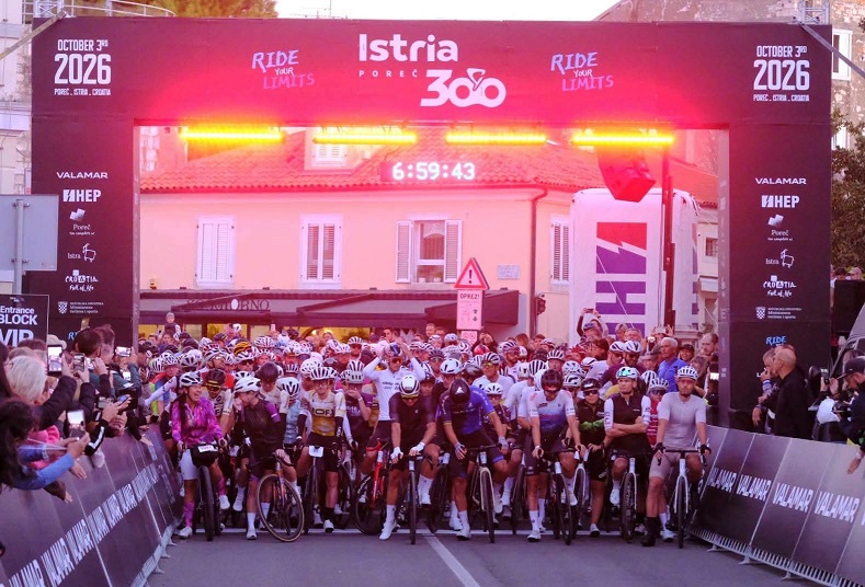 Foto Biciklistička utrka Istria300 - Start u Poreču