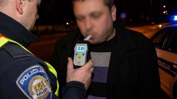 alkohol alkotest policija