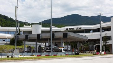 tunel učka ne diraj fotku nikada
